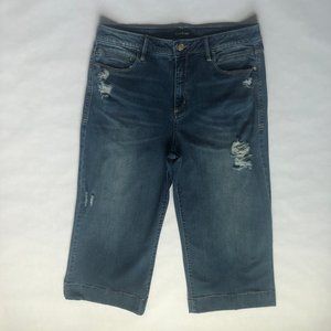 🌺3 for $25🌺 BeBe Distressed Wide Leg Crop Jeans